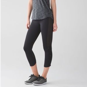 Lululemon Var City Crop Black size 8 Rare